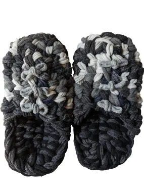 Medium | Knit up-cycle slippers 2023-M01 [Medium]